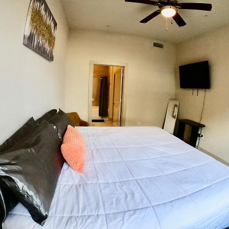 5 Mins To Med Center, Comfy King Beds, Wifi,Gym,Pool Leilighet Houston Eksteriør bilde